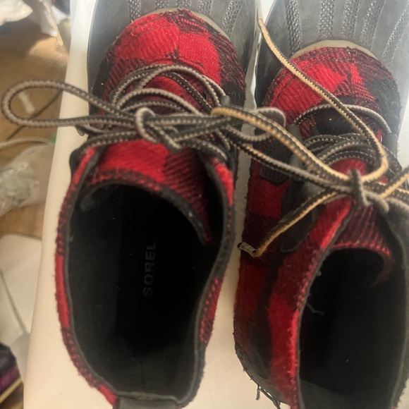 Sorel Out N About Waterproof Rain Boot Red Black Plaid NL2544-011 Womens Sz 7.5 - Picture 3 of 9